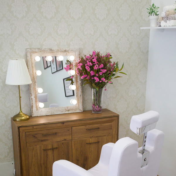 Sal&oacute;n de u&ntilde;as Cacheiras